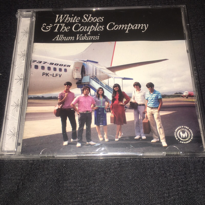cd white shoes and the couple company vakansi