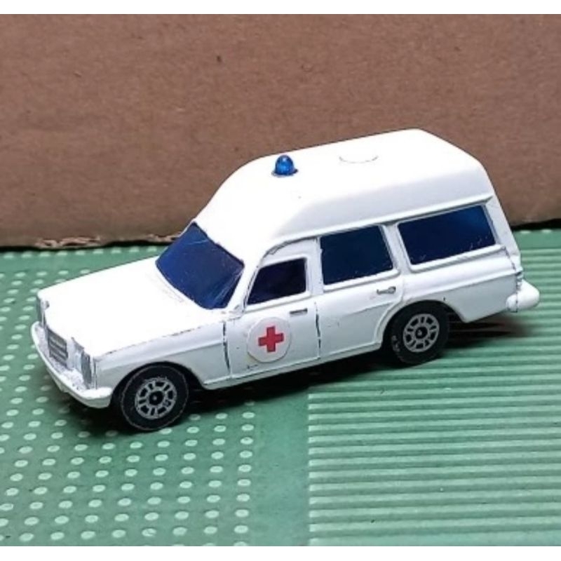 corgi juniors mercedes benz 2200 binz ambulance loose diecast (t)