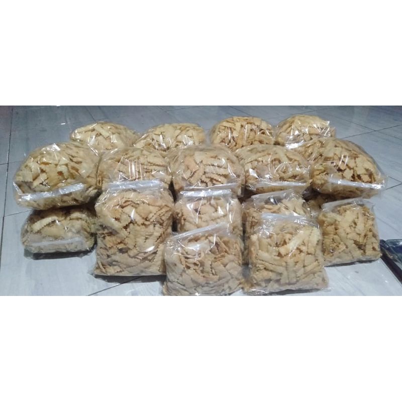 

jajanan cemilan pangsit 1 kg