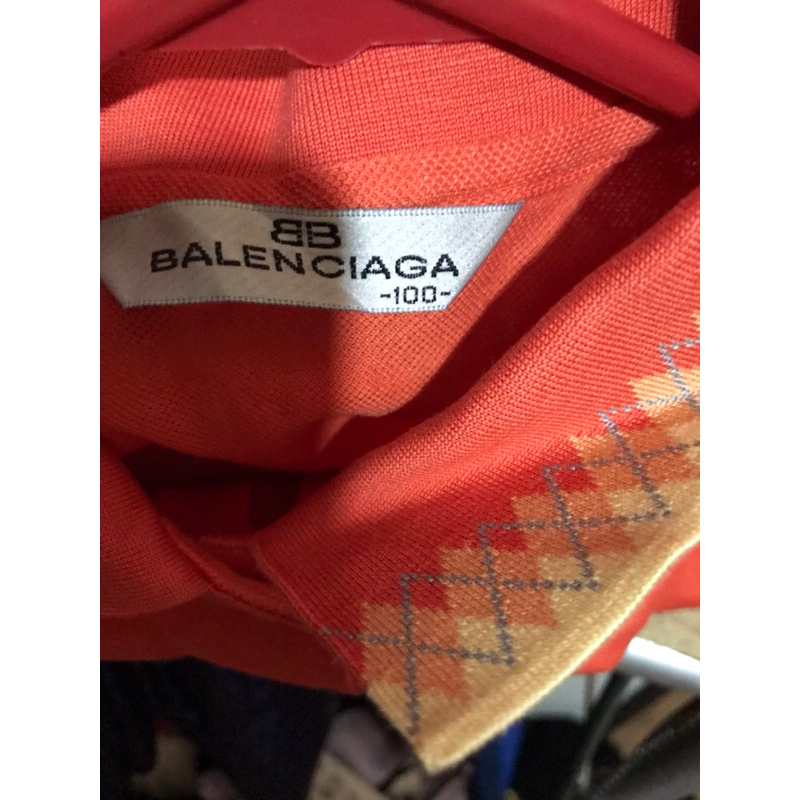 balenciag kaos oranye
