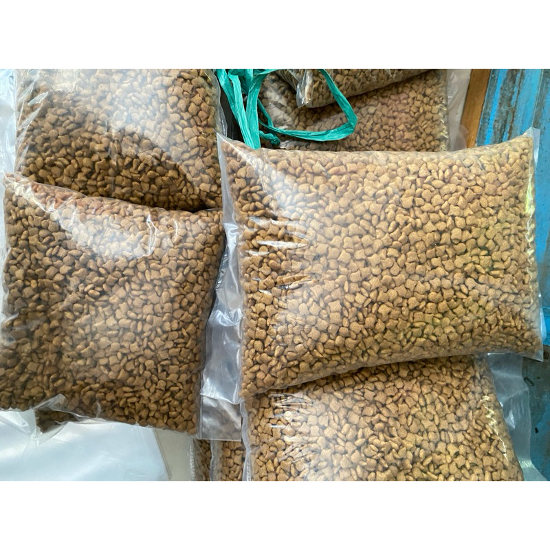 Universal kitten 1kg