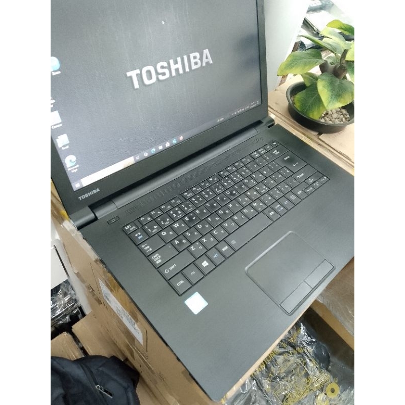 Toshiba dynabook B65 i3 gen 6//ram 4gb//SSD 128gb muraaah