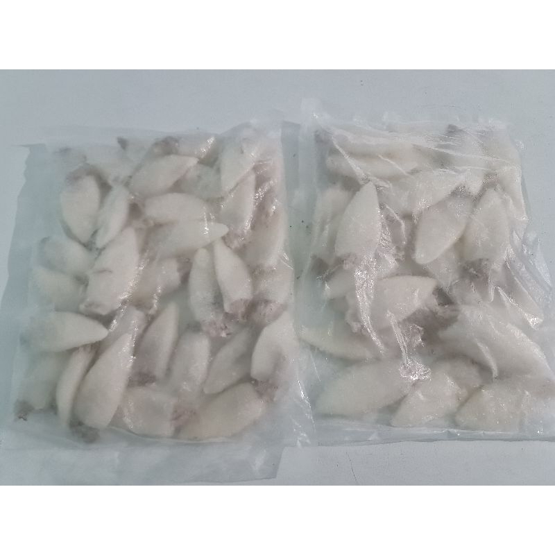 

Cumi Utuh Whole clean size 8 sd 10 cm KEMAS 1KG