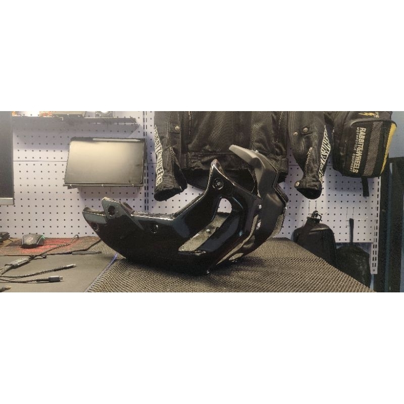 COVER ENGINE ATAU UNDERCOWL MT125 PNP VIXION
