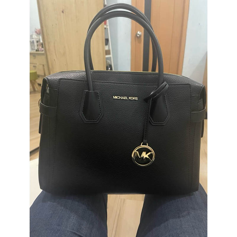 tas MK Hitam likeeeee newwwwww