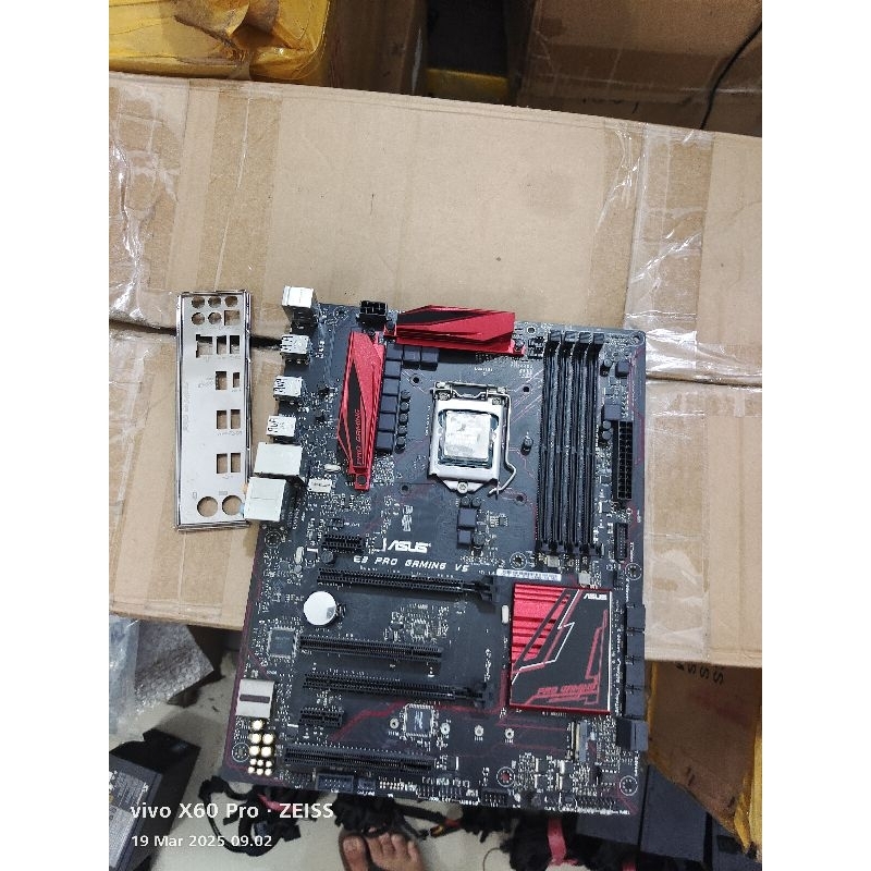 mainboard Asus e3 pro gaming v5 ddr4 + procsesor Xeon e3 1230 v5