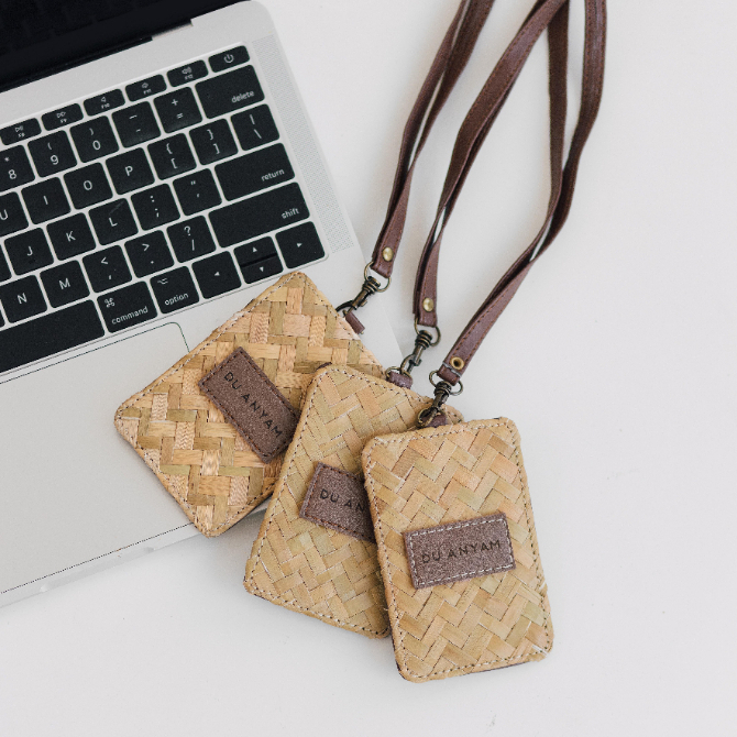 

Du Anyam - Lanyard Anyaman - Mono ID Tag Purun