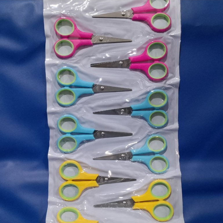 

Gunting Kertas Kecil Warna TM Renceng Isi 12