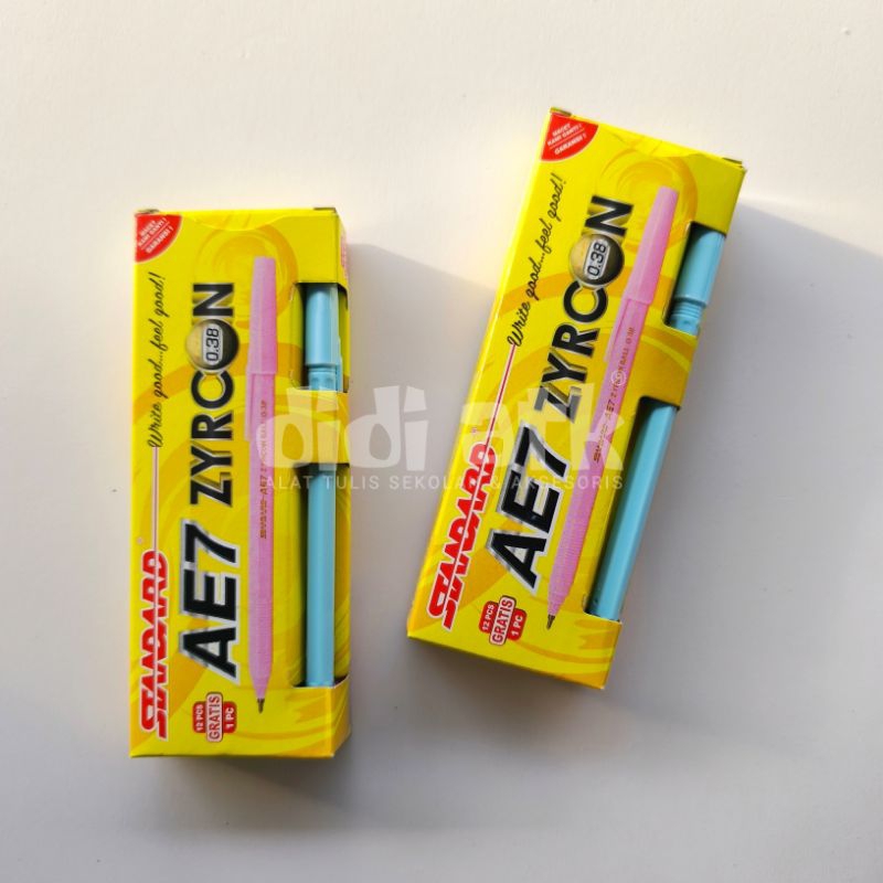 

Pulpen Standard Ae7 Zyrcon Warna Hitam 0.38mm 1 Pak (Isi 12 Pcs)