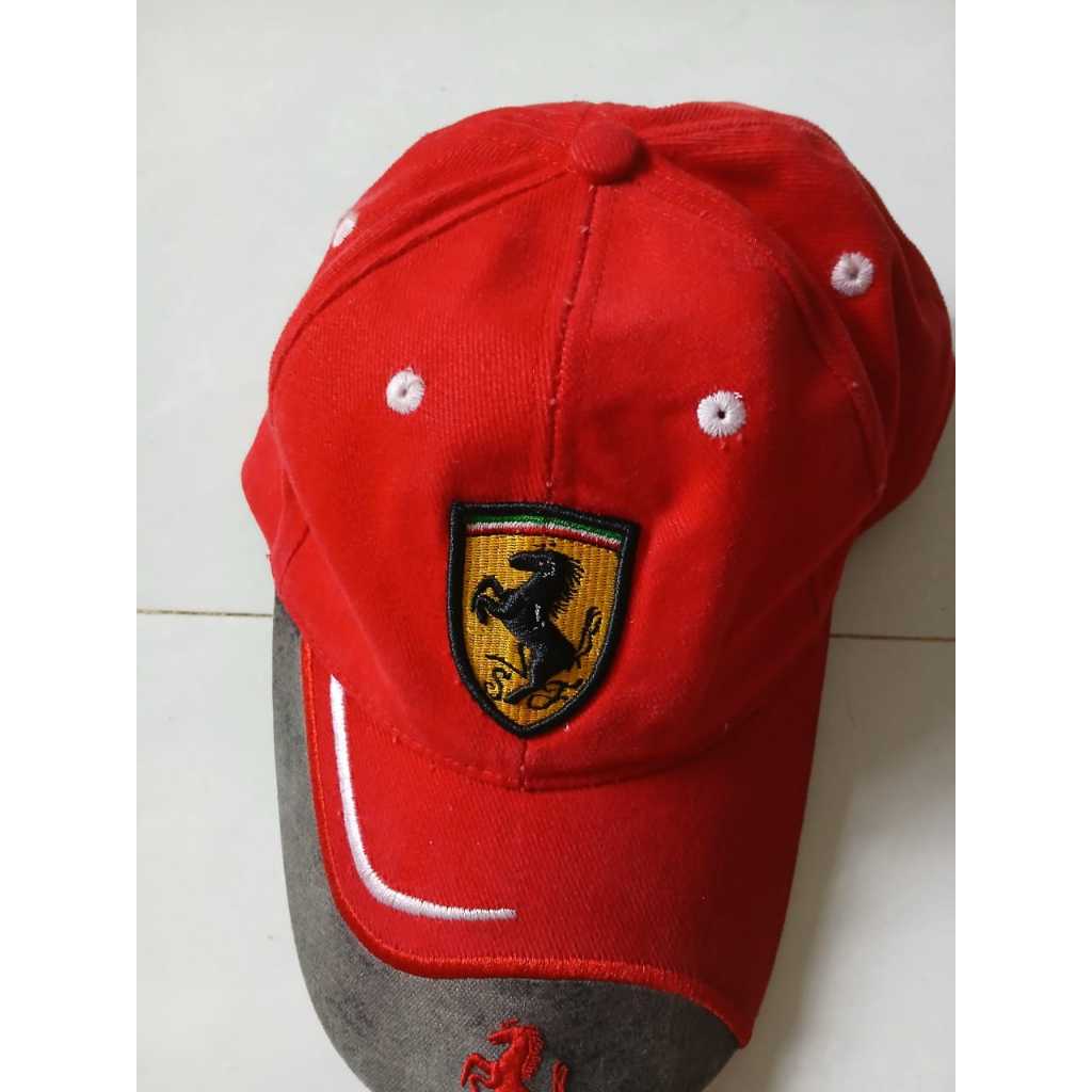 Topi Ferrari & Mercy