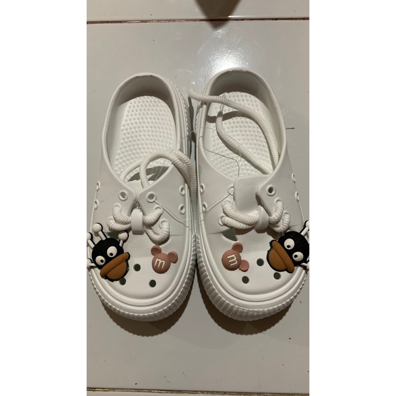 sepatu dewasa perempuan