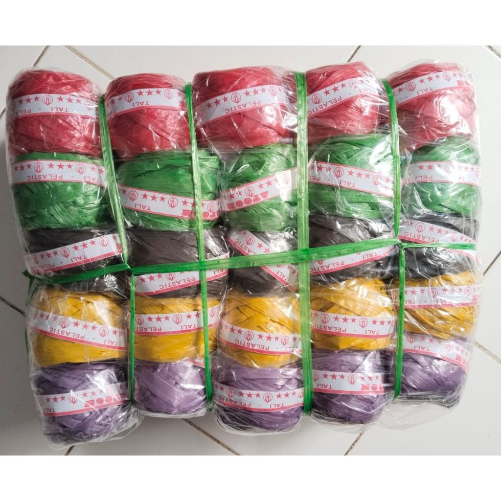 

Tali Rafia Roll warna 1 BALL ISI 50 PCS - tali plastik - 1 roll -/+10 meter JunDW