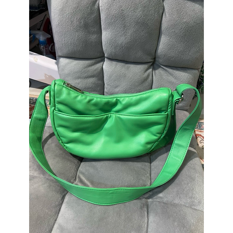 MOON BAG JASTIP JPG PRELOVED