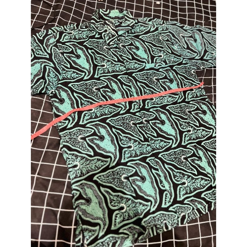 Hem Kemaja Batik Pria Lengan Pendek 1 saku depan full kancing hijau botol tosca army