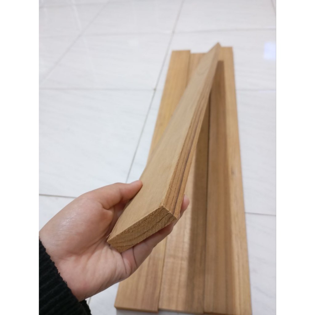 Papan dan balok kayu jati asli lokal ukuran bisa menyesuaikan / custom