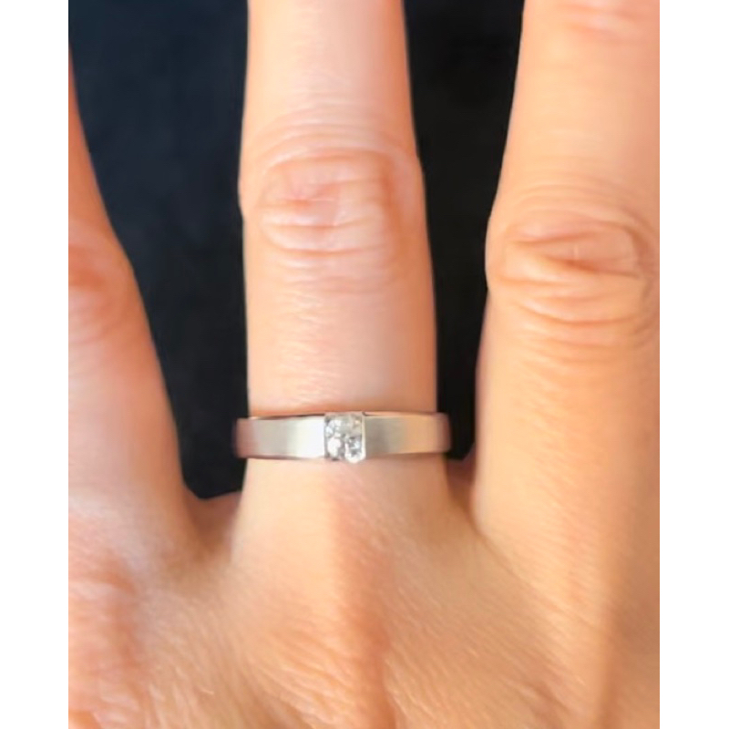 Cincin Dove Berlian Solitaire Emas Putih 18K/750