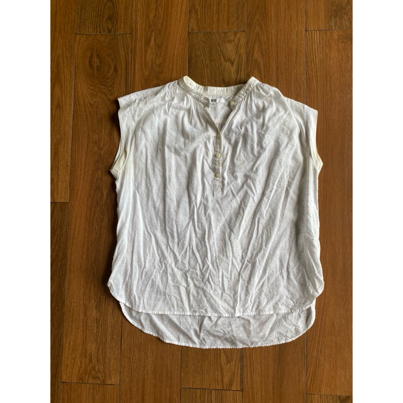Uniqlo T-Shirt Wanita