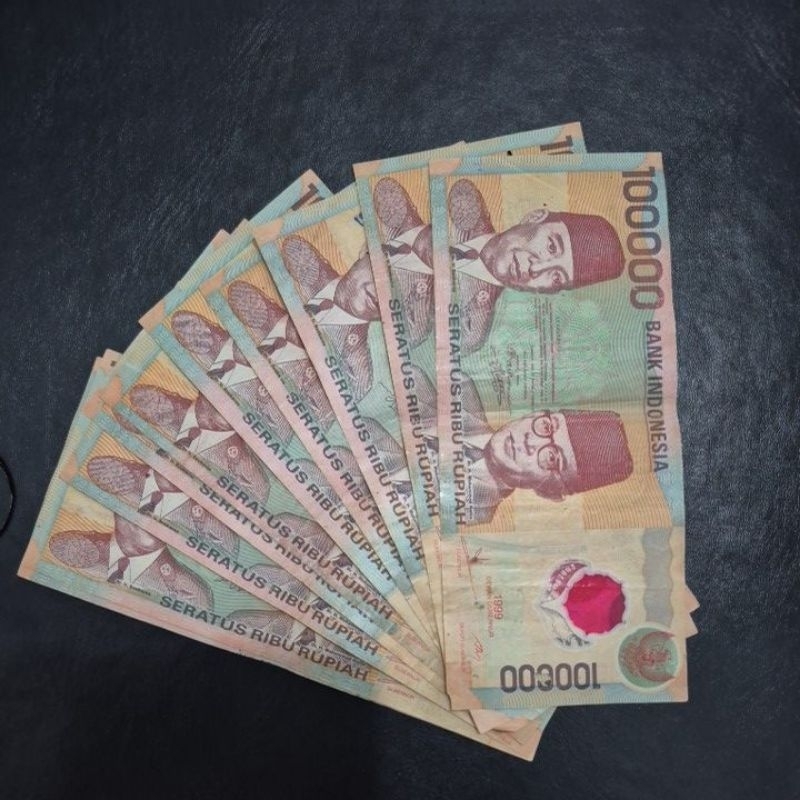 Uang Kuno 100.000 Sukarno Hatta Polymer (bahan plastik) kondisi bekas edar