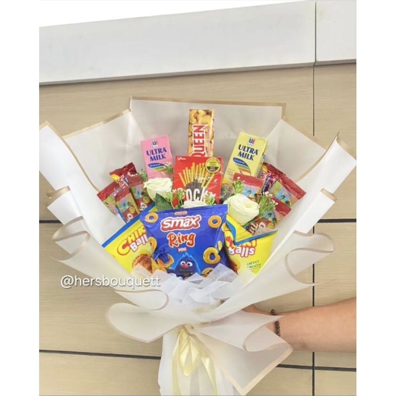 

BUKET SNACK HADIAH ULANG TAHUN,WISUDA CANTIK DAN ELEGAN MURAH