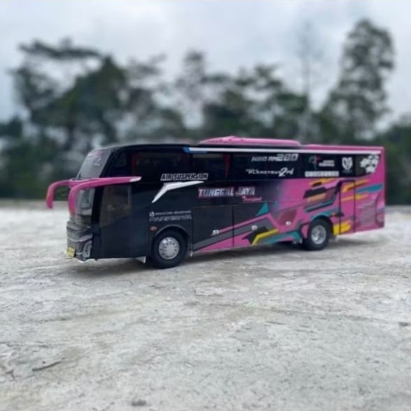 Promo miniatur bus telolet Basuri black pink jb5 pake fariasi lampu leed kelap kelip