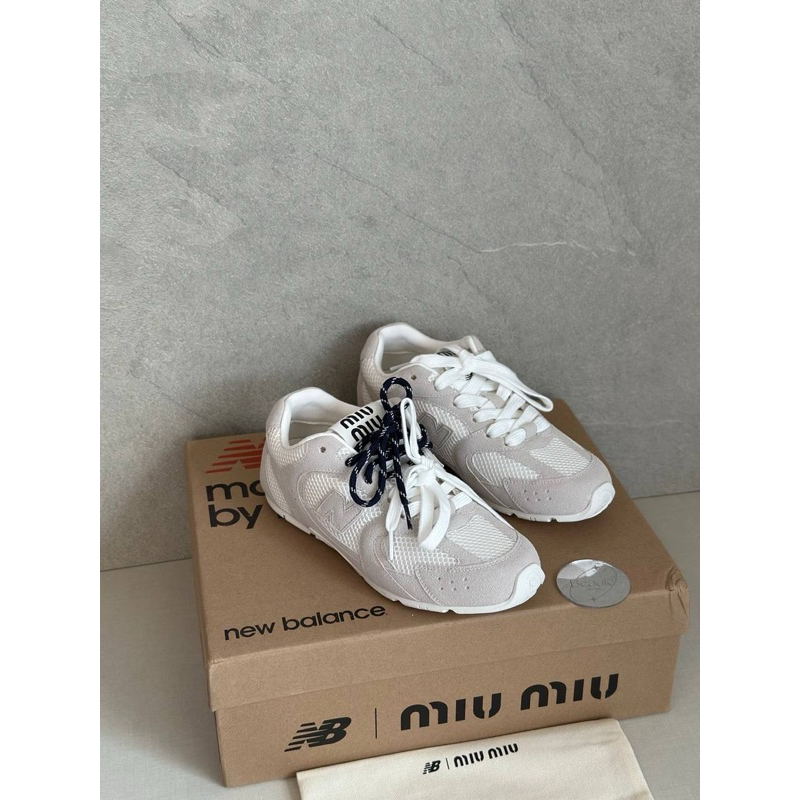 MIU X NB 530 SL Sneakers in White Suede