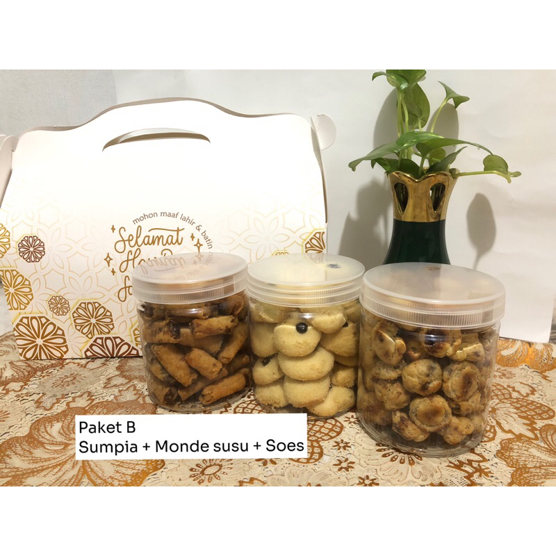 

Hampers lebaran kue kering isi 3 toples