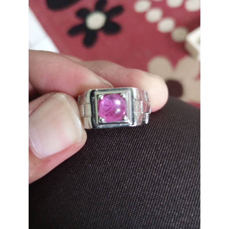 Natural batu Ruby Srilanka