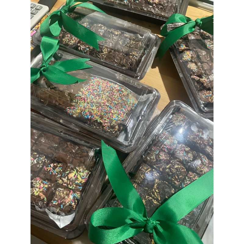 

Paket Hampers Lebaran Kue Brownis 1box