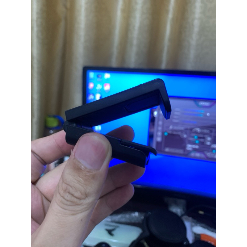 mount clip logitech brio 4k
