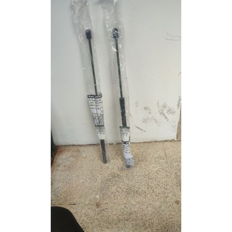 renault triber shock bagasi