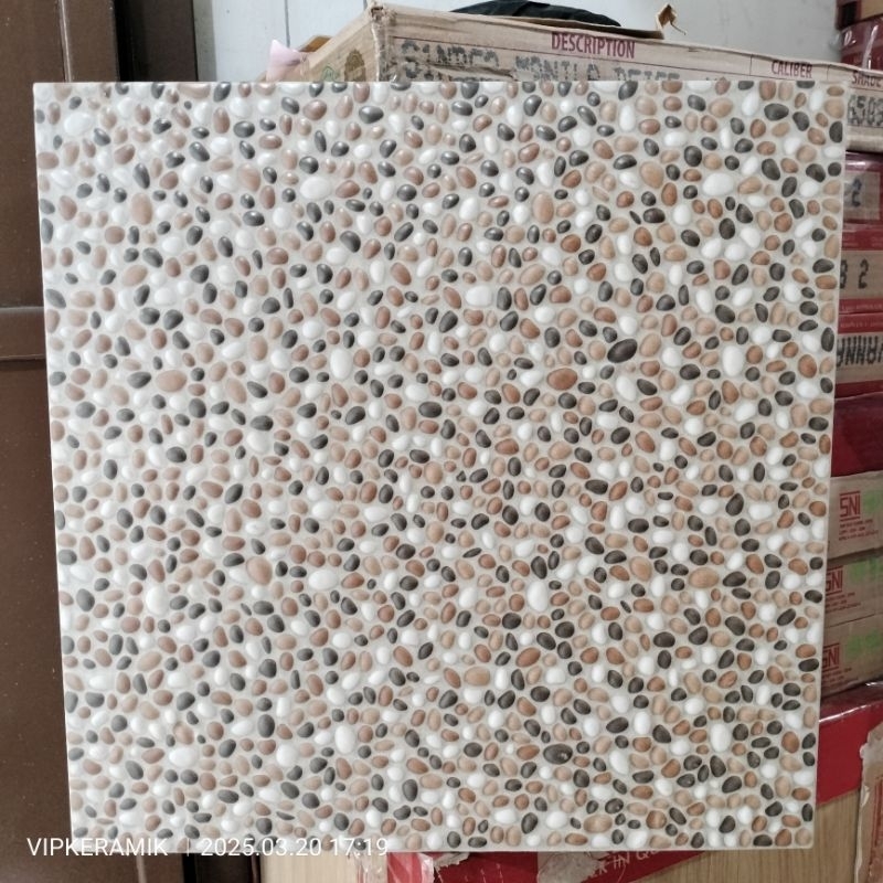 KERAMIK LANTAI CARPOT/ KAMAR MANDI ARWANA DUBROVNIK BROWN 40X40 KW1
