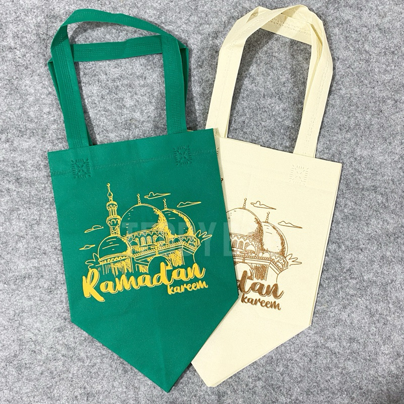 

CLEARANCE SALE | GOODIE BAG UK 20x20x20cm IDUL FITRI LEBARAN RAMADAN KAREEM EID MUBARAK