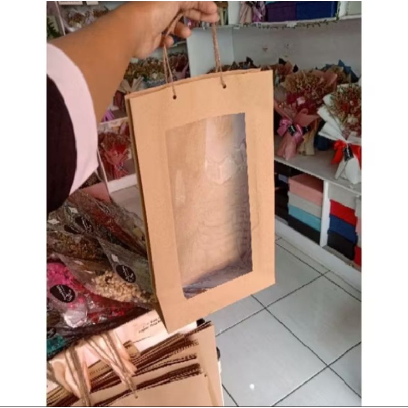 

paper bag kecil mika ukuran 37x22 cm