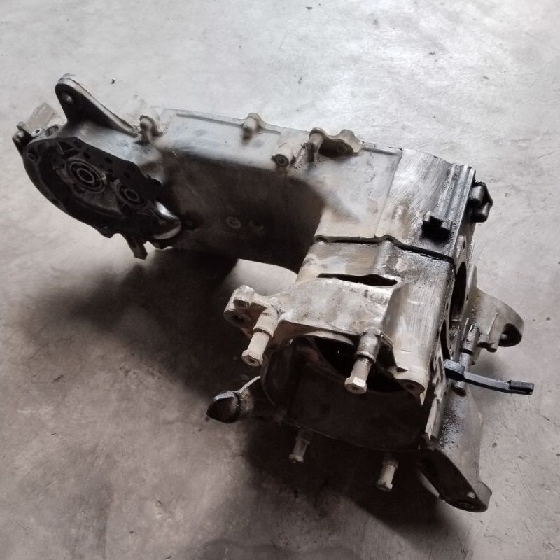 crank case kreng kes blok mesin, blok nomer blok set mesin satu set kalter kanan kiri vario 125,vari