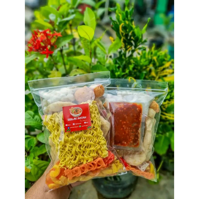 

Seblak instan + Cuanki+Daun jeruk+jeruk limau,Pedas,asam,manis ,gurih 3pcs