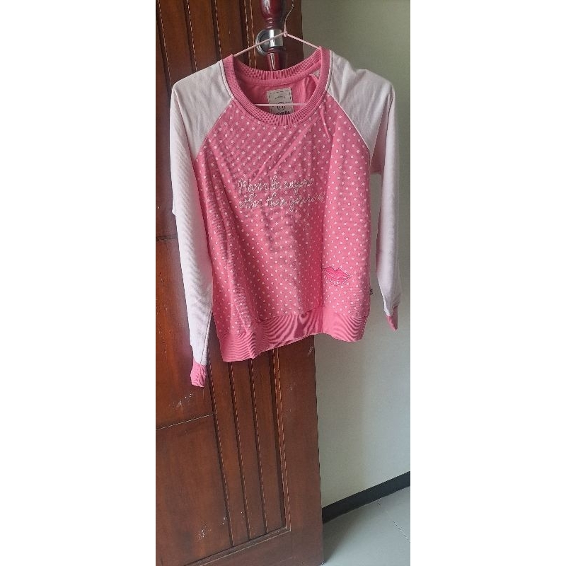 preloved sweater nevada
