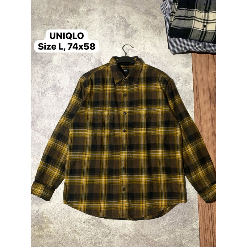 Kemeja Flannel UNIQLO Size L motif Coklat tua