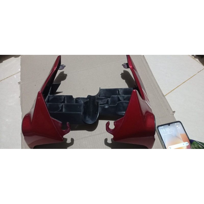 cover sayap bawah tangki Yamaha Byson karbu original second