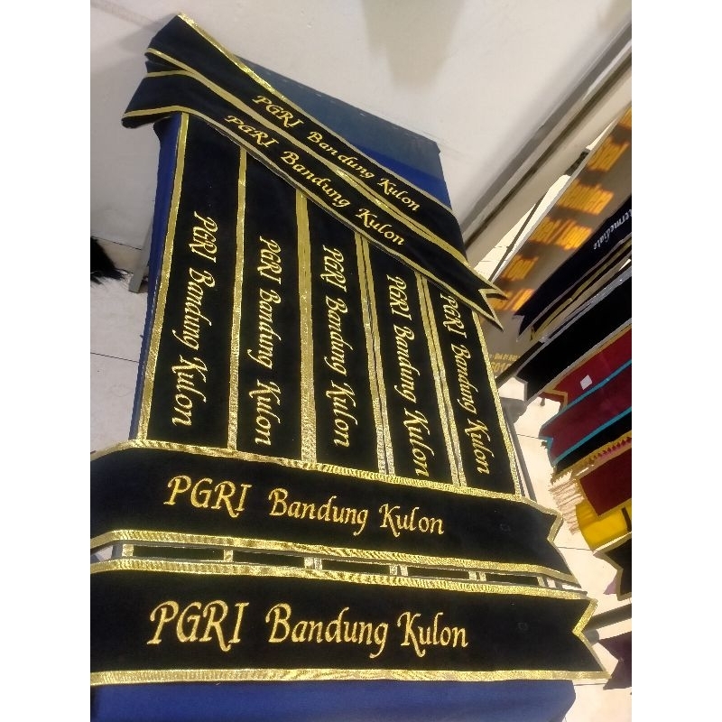 (selempang kesamping )bahan bludru pilihan tebal lembut dan tidak kaku