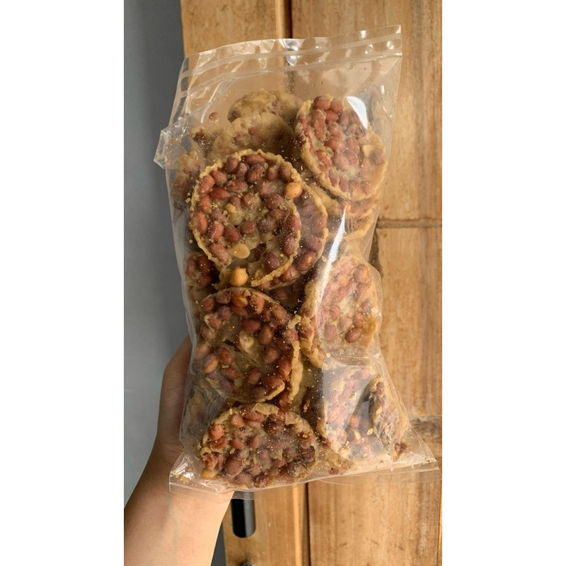 

Rempeyek Peyek Kacang