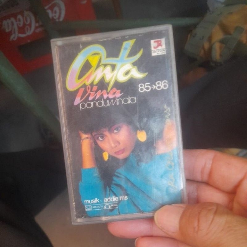 kaset pita cinta vina panduwinata 85-86(P172)
