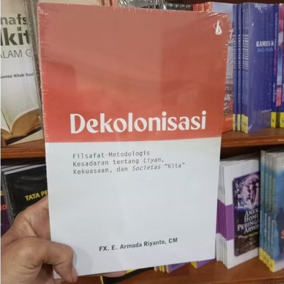 DEKOLONISASI FILSAFAT METODOLOGIS