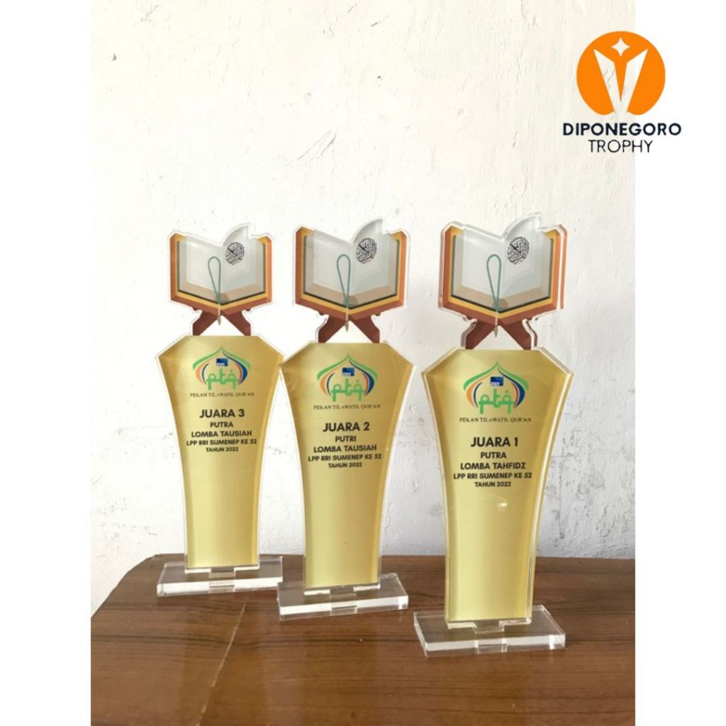 Piala MTQ Piala Lomba Mengaji Akrilik