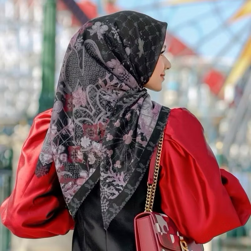 Buttonscarves X Disney The Dream Park