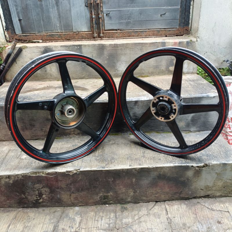 velg d/b yamaha scorpio original