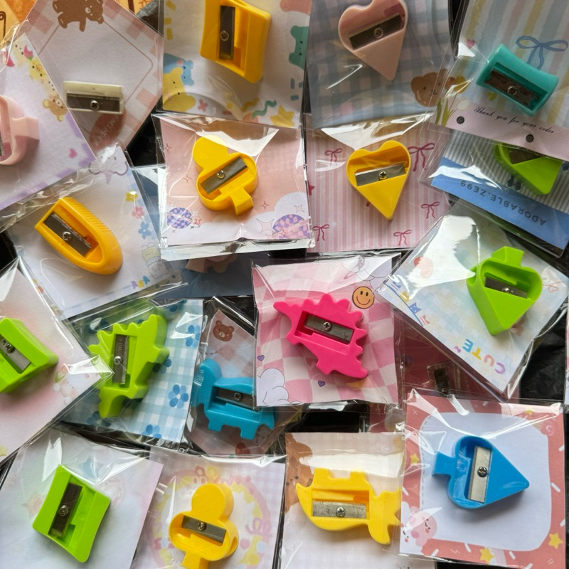 

[ ready stock ] Rautan Pensil Sharpener Geritan Ongkotan Alat Tulis Sekolah Perlengkapan Warna warni School anak warna warni motif random acak karakter lucu coquette ribborn bear package pack anak cewek cowok