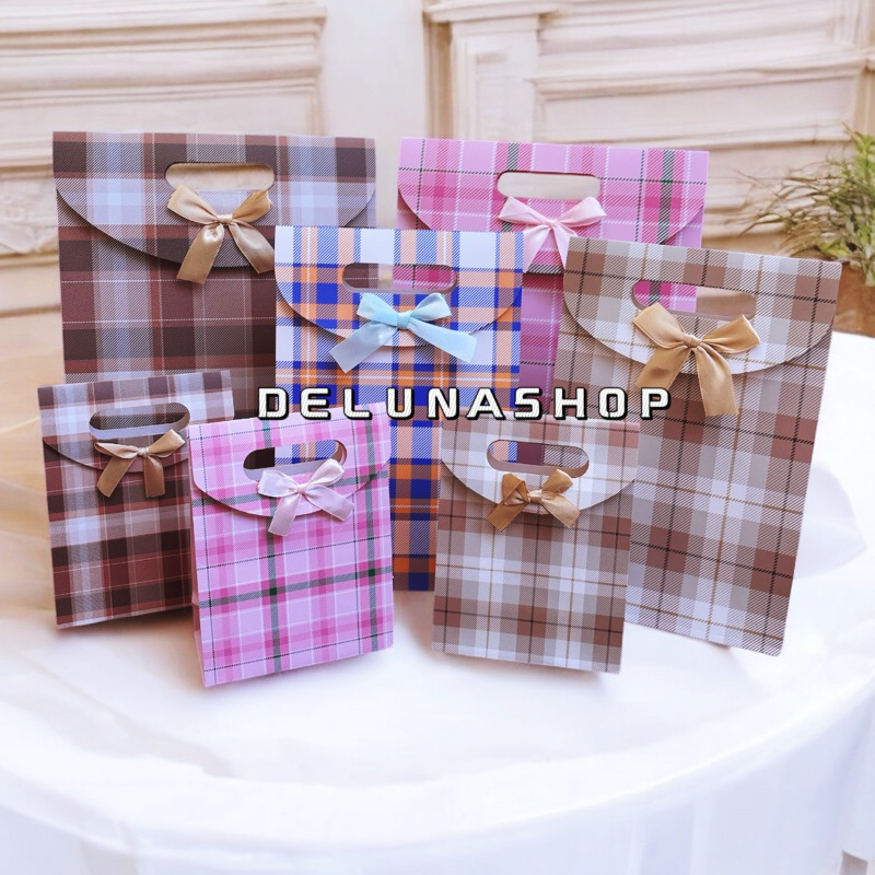 

Delunashop DL1171S Paper Bag motif ada tutup Paper Bag bunga tas kertas baju tas ulang tahun souvenir pembungkus kado ukuran S & L paper bag botol air minum