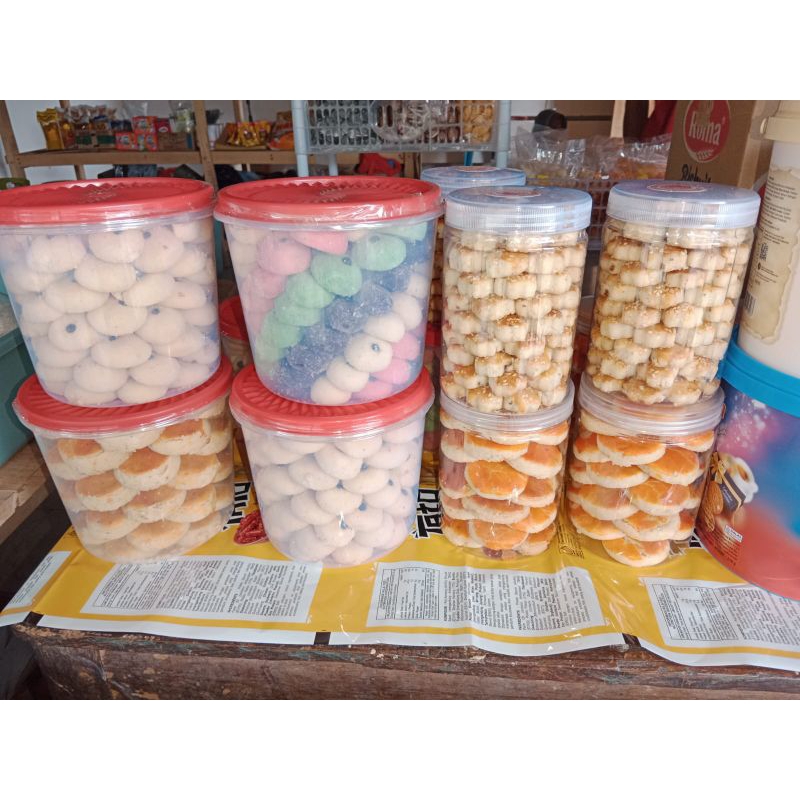 

KUE LEBARAN