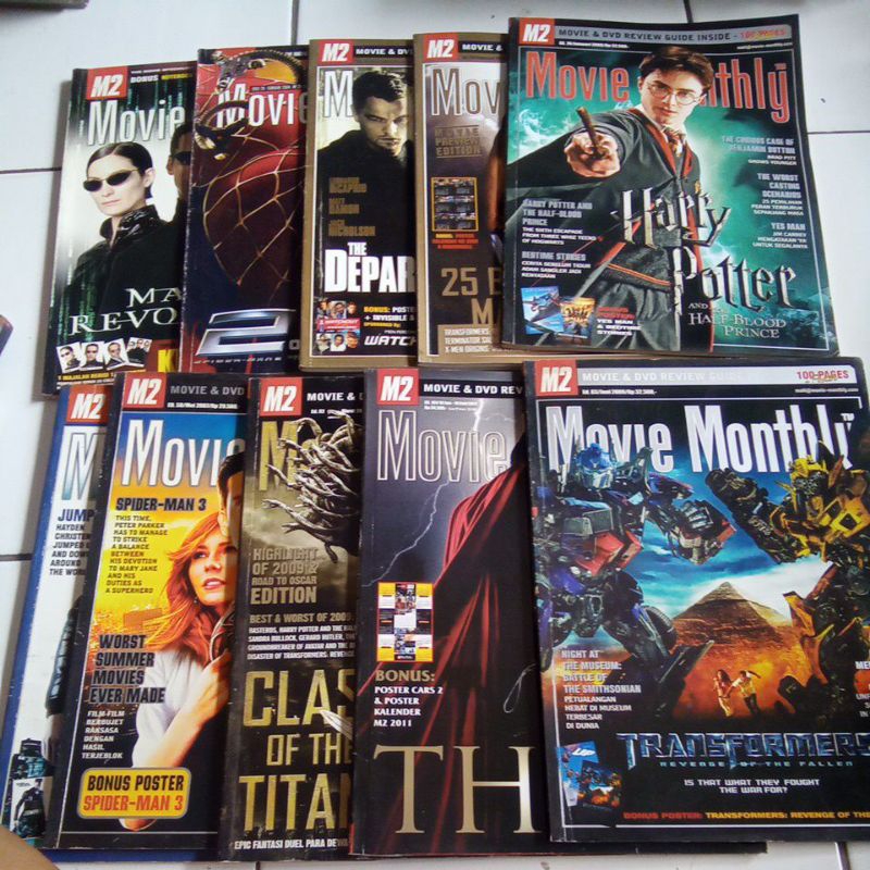 Majalah movie monthly random