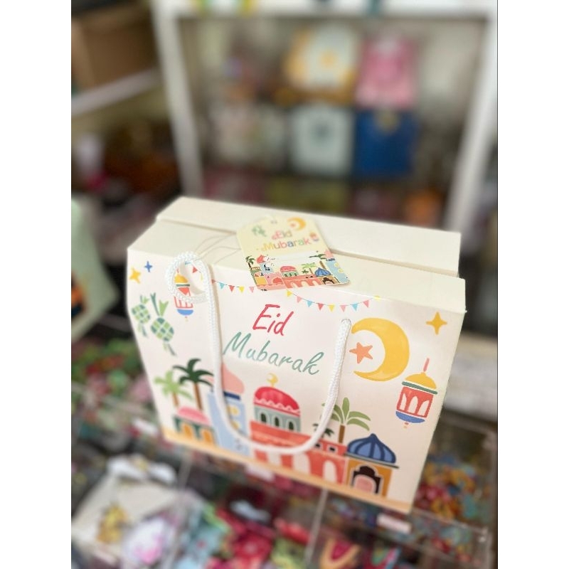 

Tas Hampers Jogja / Tas Parcel Jogja / Bingkisan Lebaran Jogja / Goodie Bag Jogja / Paperbag Jogja / Hampers Jogja / Tas Bingkisan Jogja / Box Hampers Jogja / Gable Box Jogja / Box Lebaran Jogja